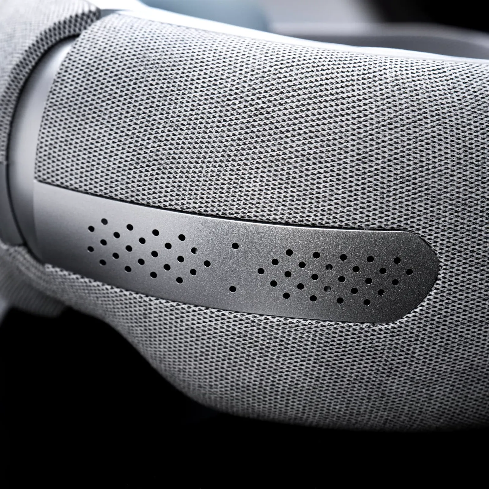 Aurora Pro – side detail